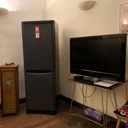 Chambre Sdb Privee Townhouse 26 Chambres D'Hotes Civray Civray  Buitenkant foto