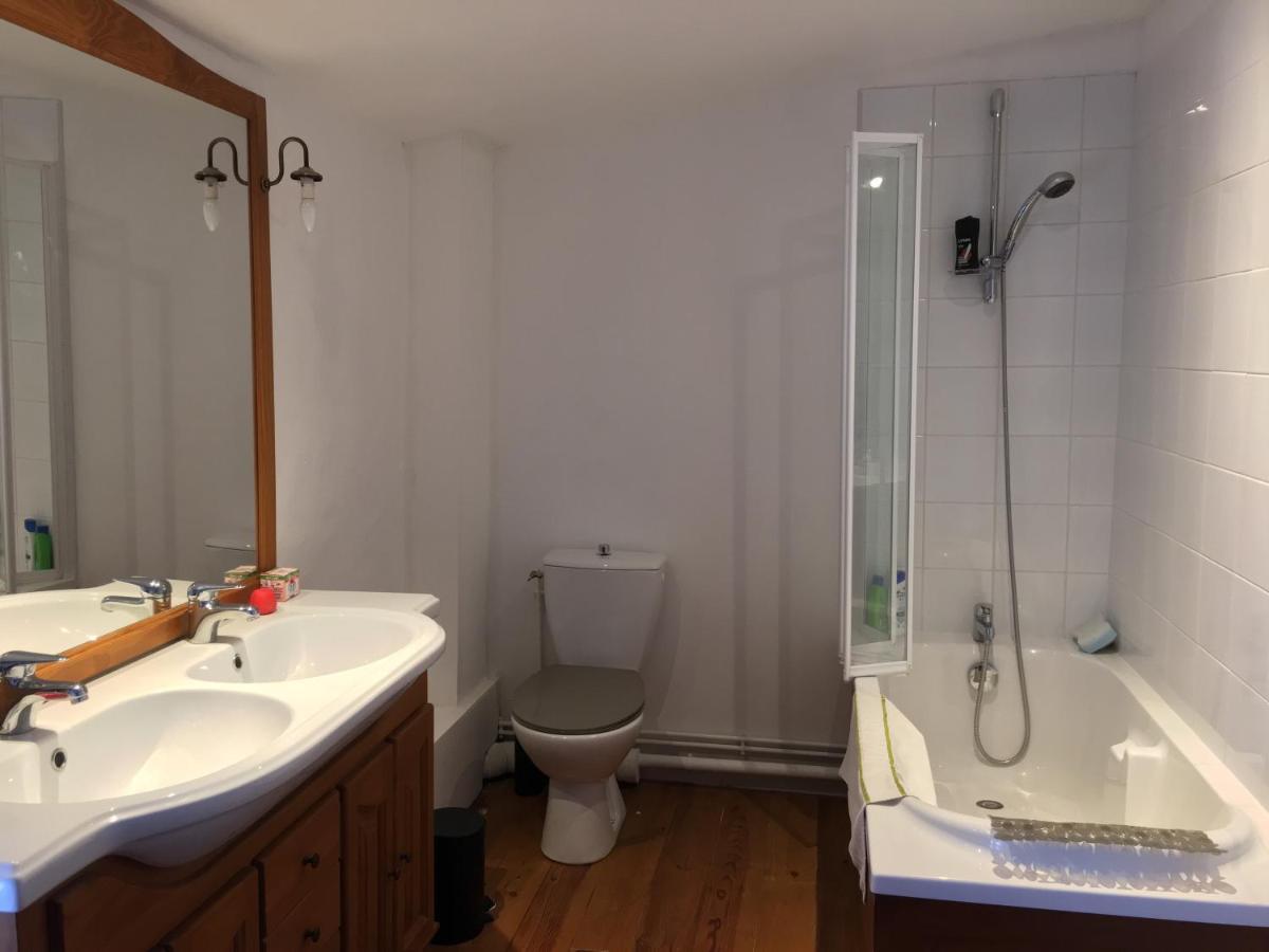 Chambre Sdb Privee Townhouse 26 Chambres D'Hotes Civray Civray  Buitenkant foto